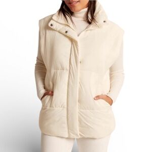 A&F Cream White Puffer Vest Women’s Medium